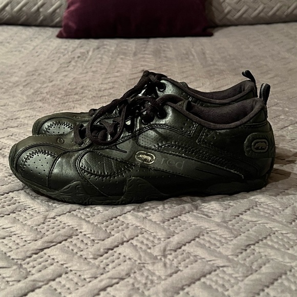 Black Red Dog Sneakers - Picture 4 of 6